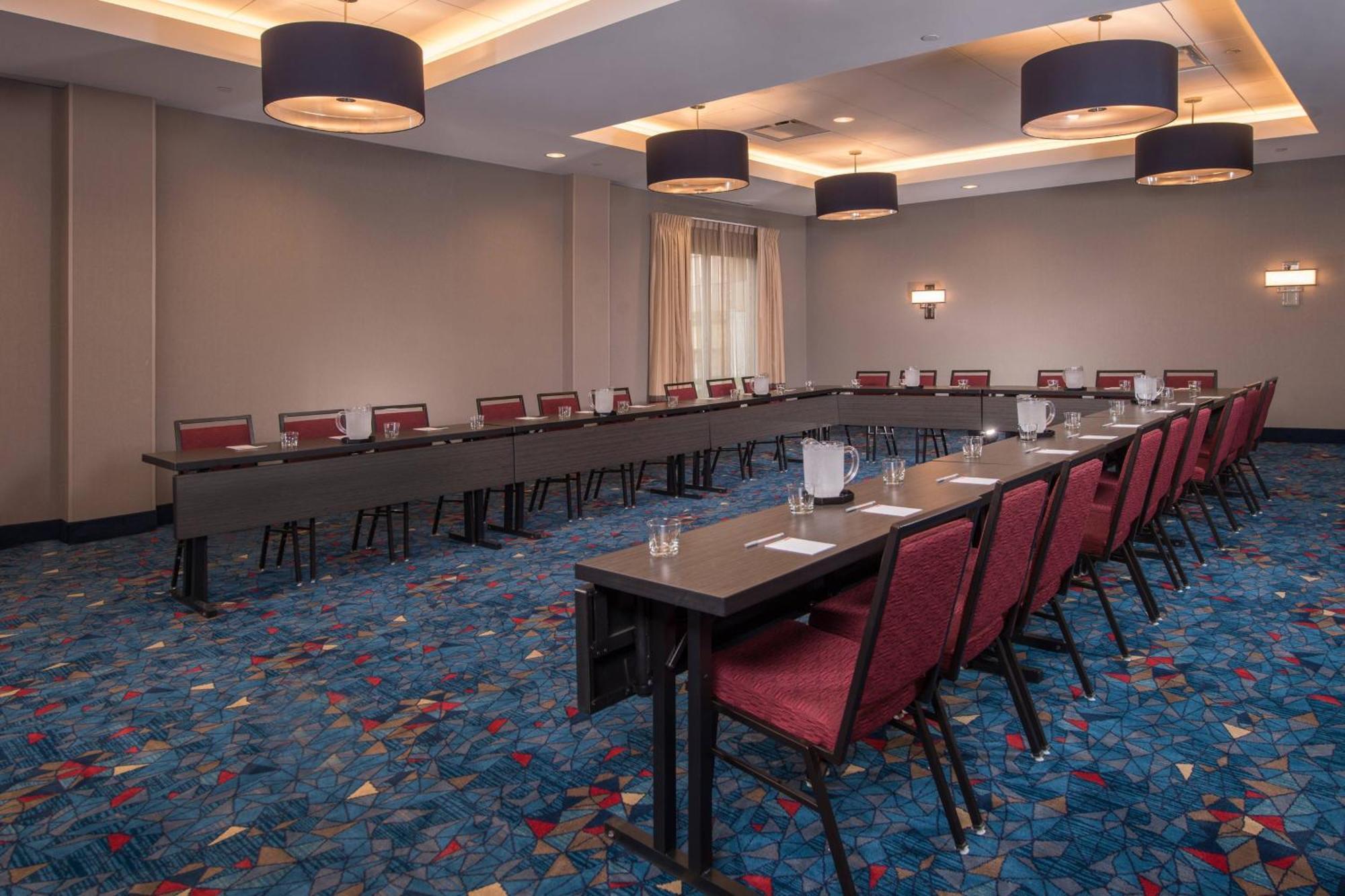 Towneplace Suites By Marriott Altoona Esterno foto