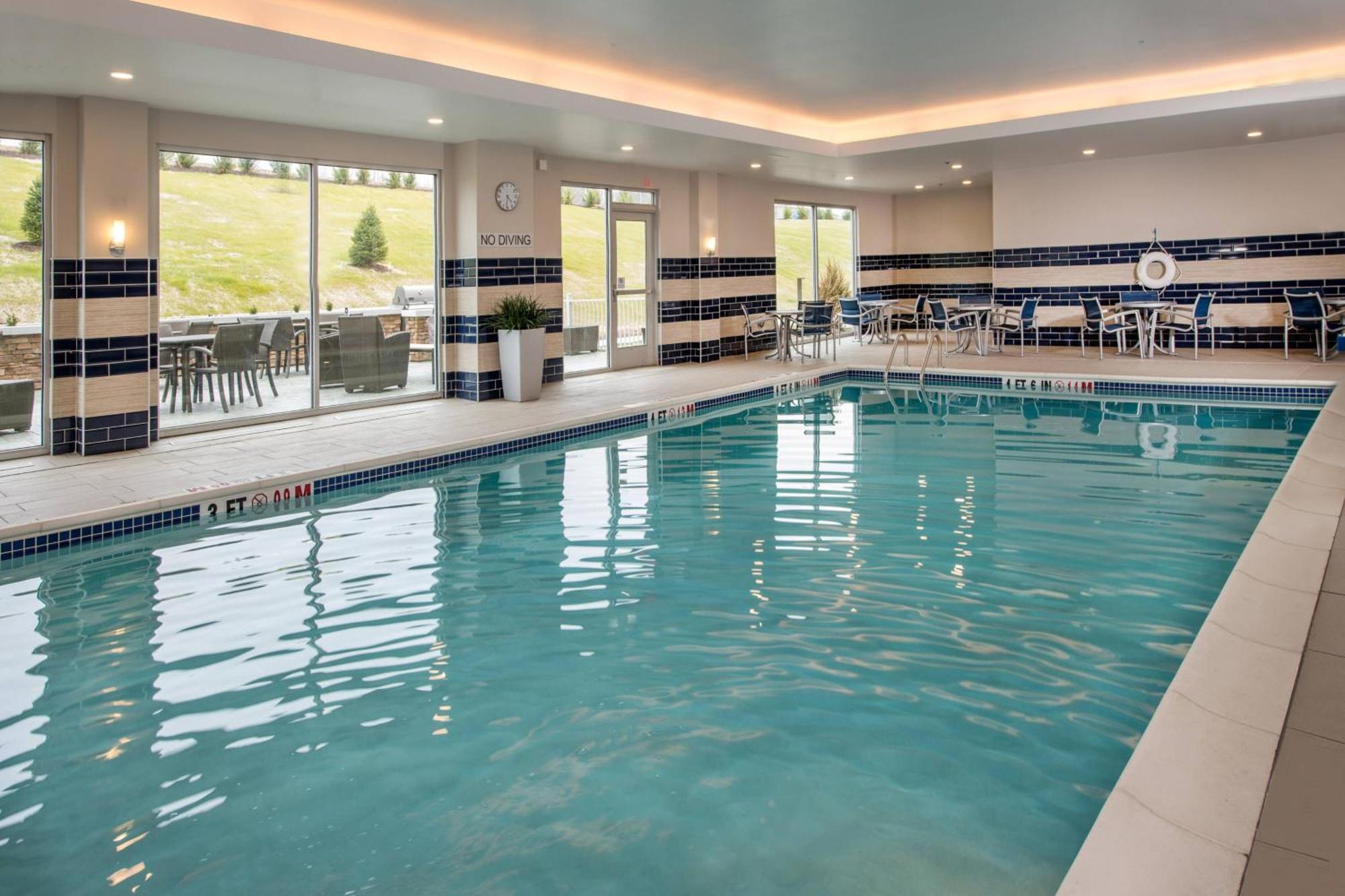 Towneplace Suites By Marriott Altoona Esterno foto
