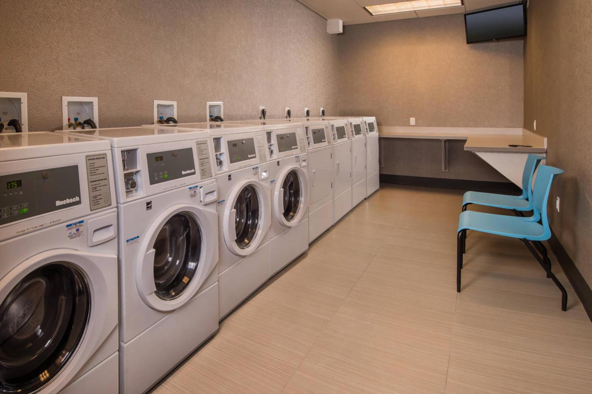 Towneplace Suites By Marriott Altoona Esterno foto