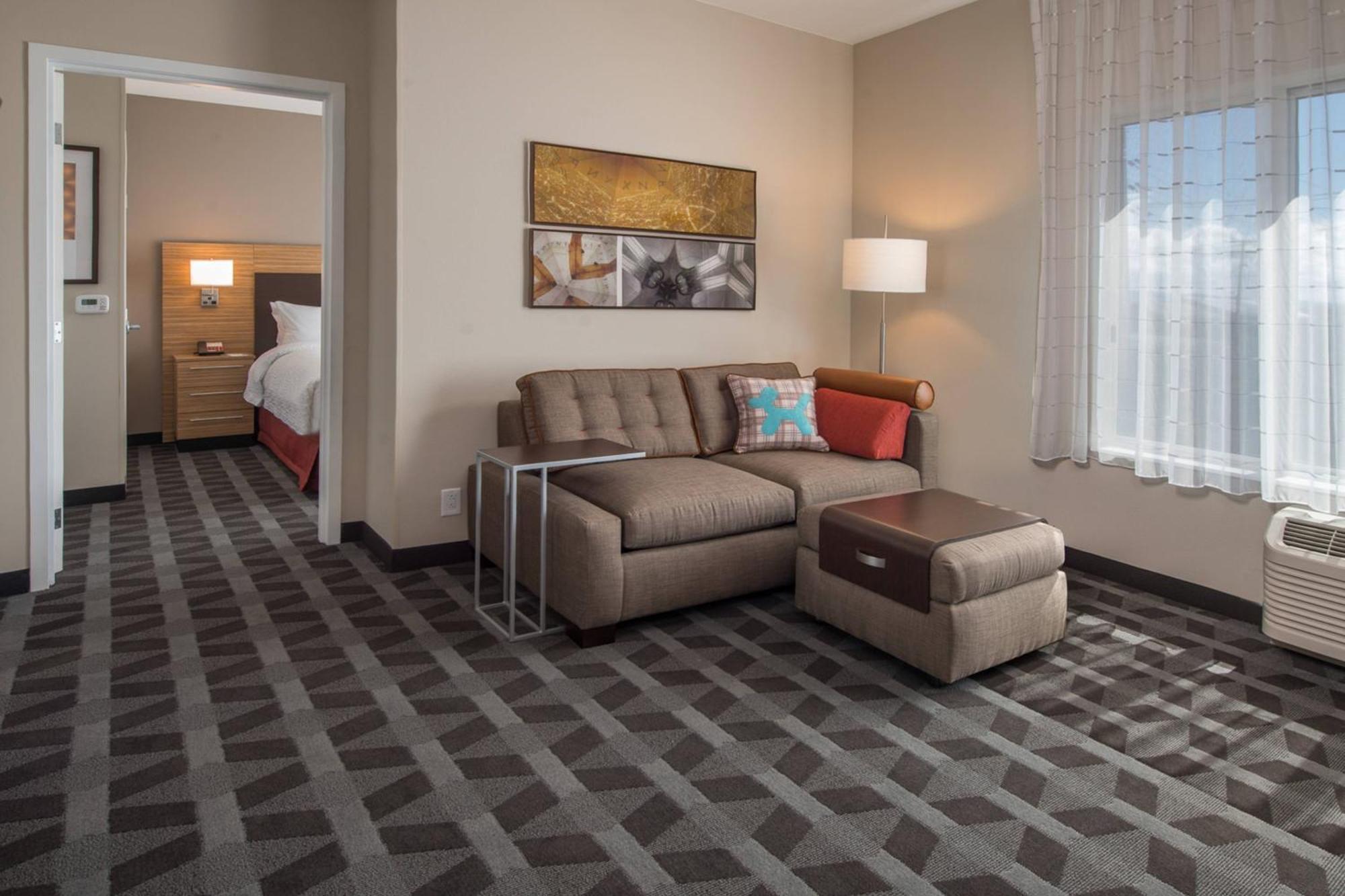 Towneplace Suites By Marriott Altoona Esterno foto