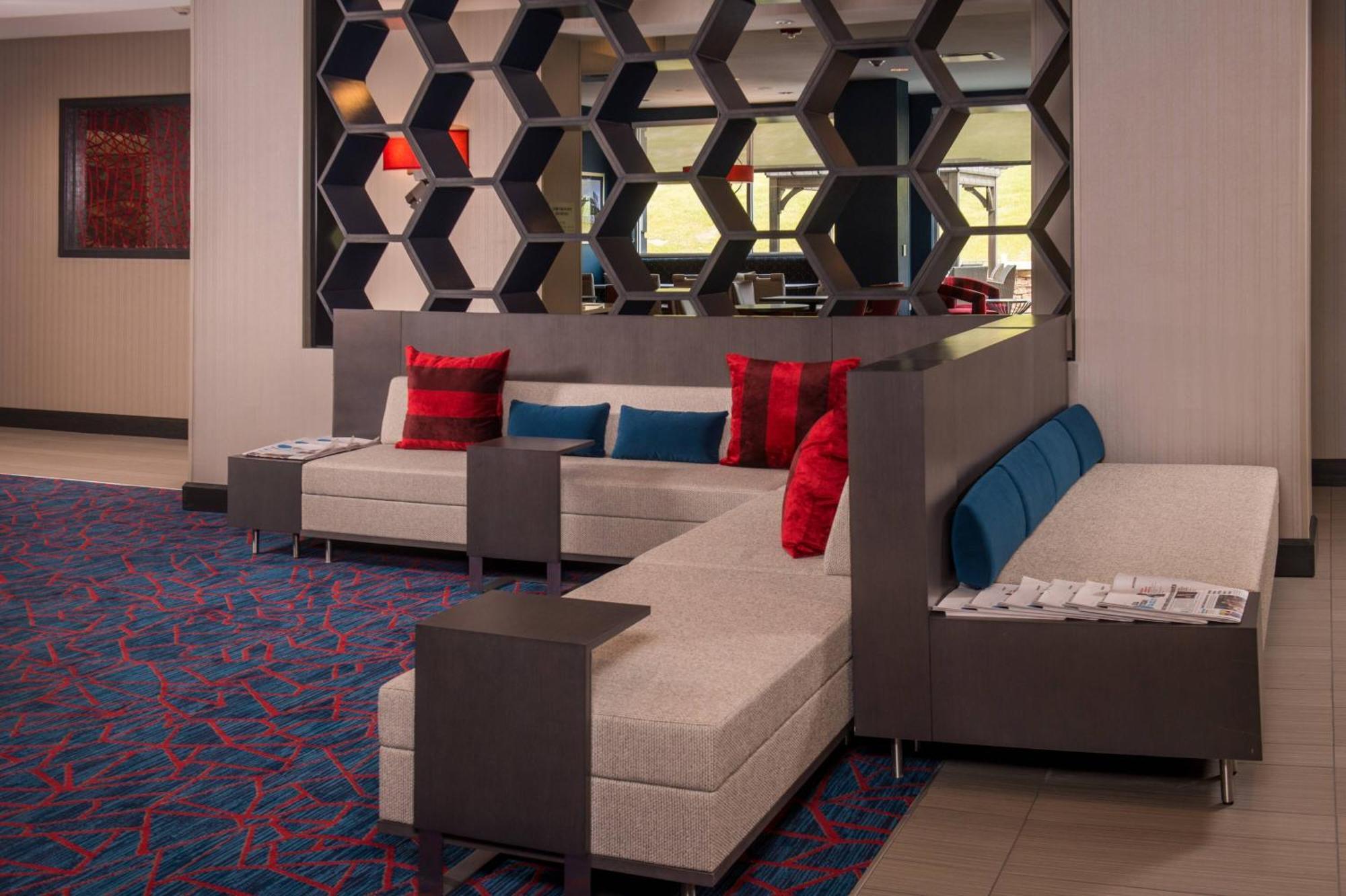 Towneplace Suites By Marriott Altoona Esterno foto