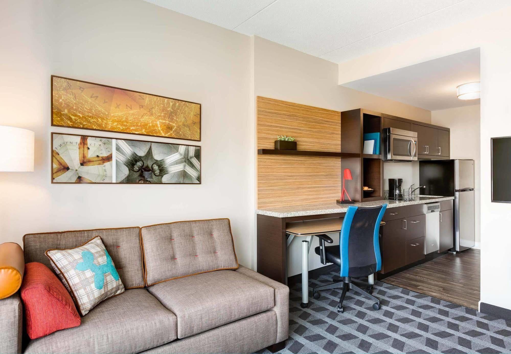 Towneplace Suites By Marriott Altoona Esterno foto